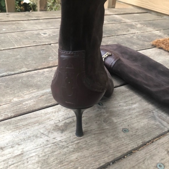 Gucci Authentic brown suede gold chain knee high - Picture 4 of 9